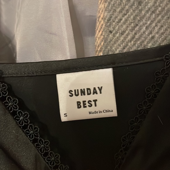 Sundays best slip dress - Picture 3 of 4